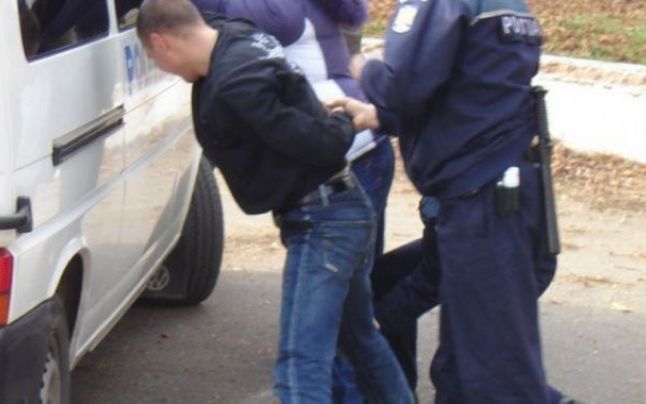 Sfântul Ion nu agrează infractorii! De Bobotează, polițiștii lugojeni au prins doi timișoreni care au înșelat un supermarket cu 900 de lei