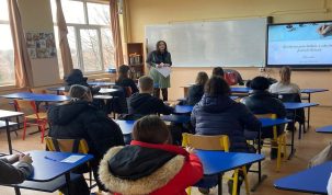 Liceul Tehnologic ”Valeriu Branişte” marchează Ziua Internaţională a Scrisului de mână printr-o dictare colectivă